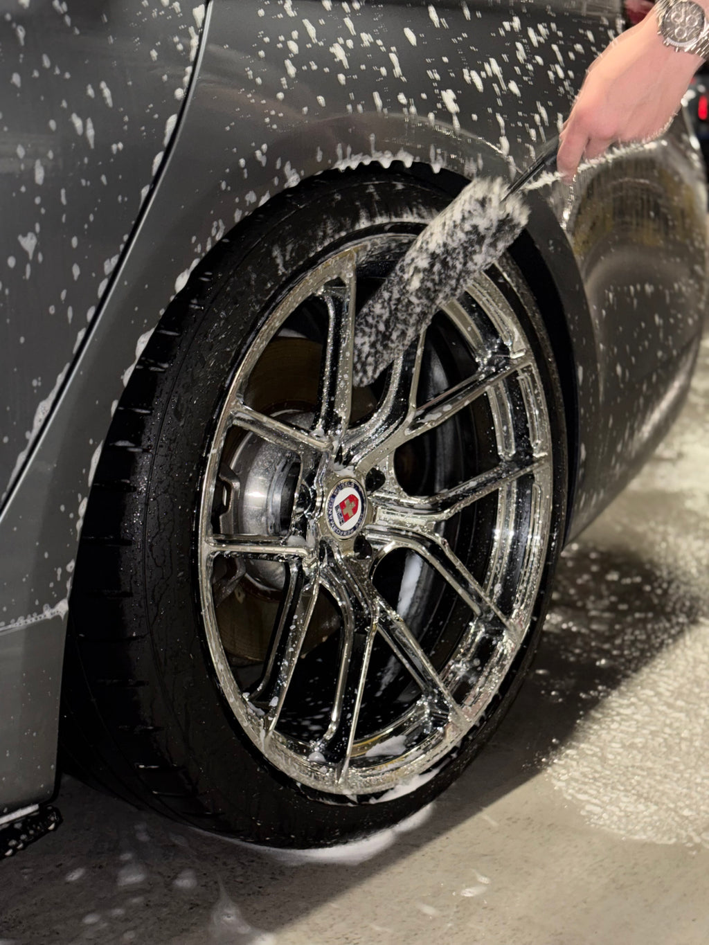 BLK Wheel Cleaner Brush